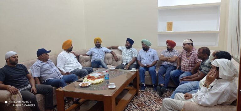 हरप्रीत रतन ने किया टिकट के लिए आवेदन… विकास की दूरगामी सोच नहीं रखते विधायक