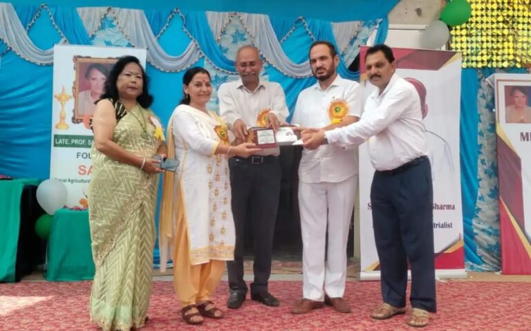 निजी और सरकारी स्कूलों में शिक्षक बेहतरीन…मदन मोहन