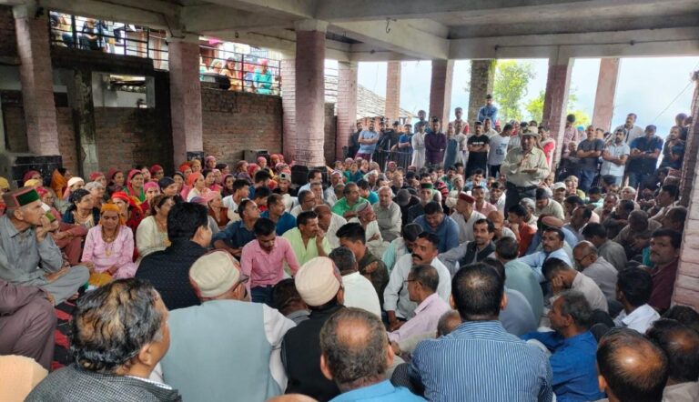 तोमर बिरादरी हुई एकजुट, मनीष तोमर के हक में आए बीजेपी और कांग्रेस के लोग, 