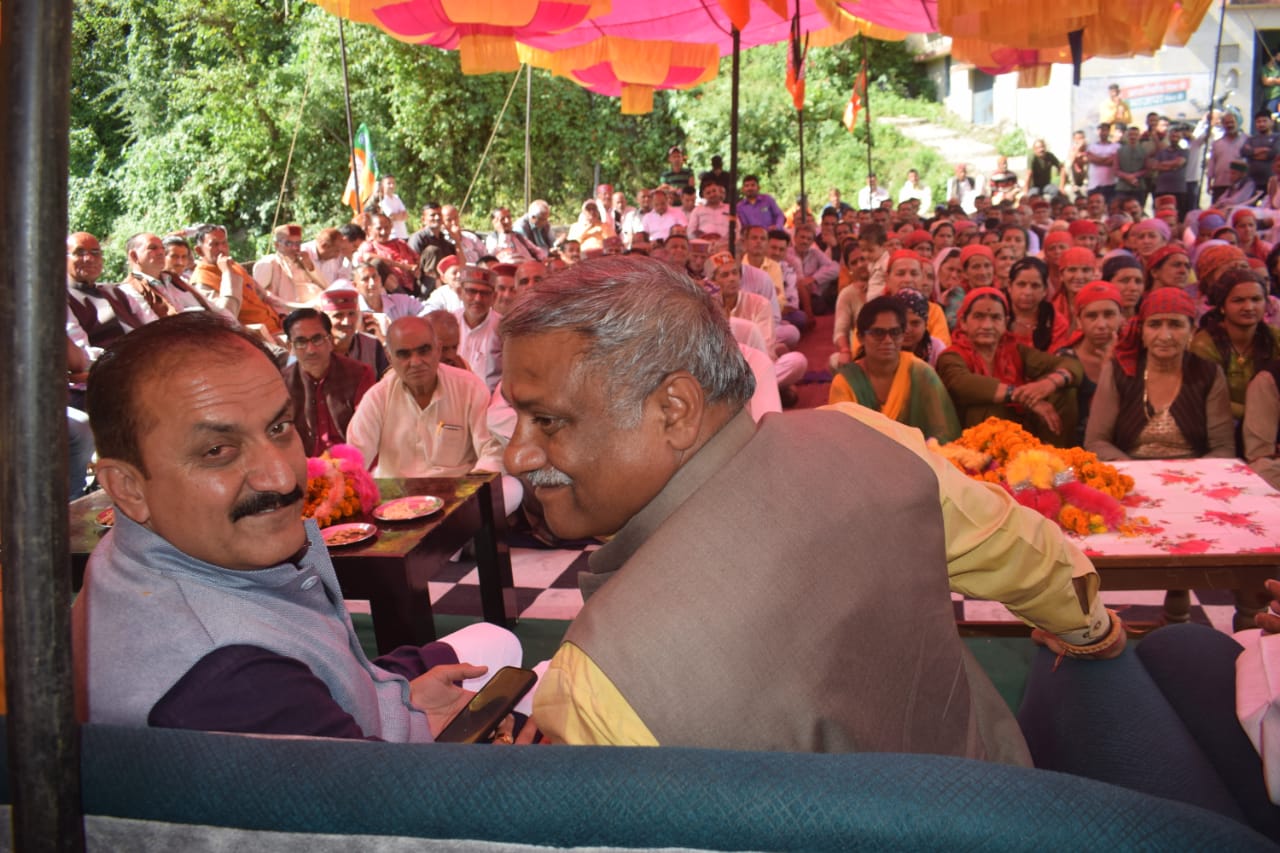 ऊर्जा मंत्री सुख राम चौधरी ने किया पांवटा क्षेत्र में विभिन्न योजनाओं का किया शिलान्यास व लोकार्पण…