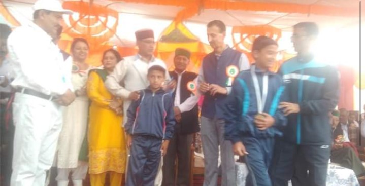 नौहराधार के चार दिवसीय खेलकूद प्रतियोगिता का शुभारंभ…