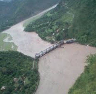 गिरी नदी में अवैध खनन कर रहे दो लोगों पर कार्रवाई…15000 जुर्माना वसूला