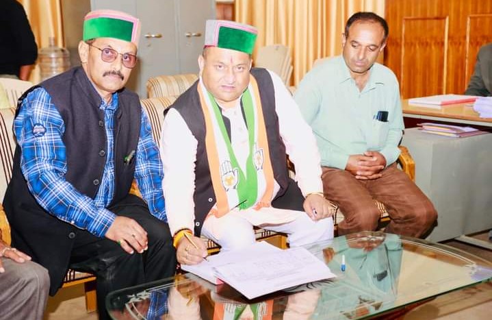 विनय कुमार श्री रेणुका जी विधानसभा के लिए SDM के समक्ष नामांकन किया दाख़िल…