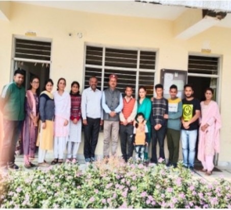 एकेएम स्कूल शिक्षक कौशल वर्कशॉप के आयोजन वृजेश अत्रि किए अनुभव सांझे…