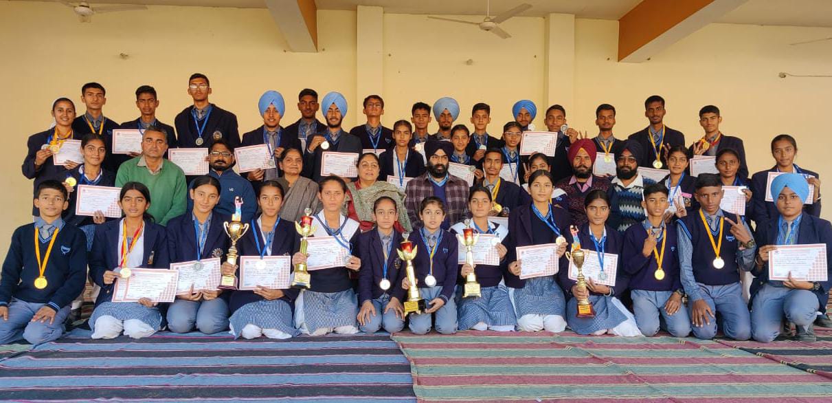 एथलेटिक प्रतियोगिता में 16 स्वर्ण पदक जीत गुरु नानक मिशन पब्लिक बना नम्बर वन…