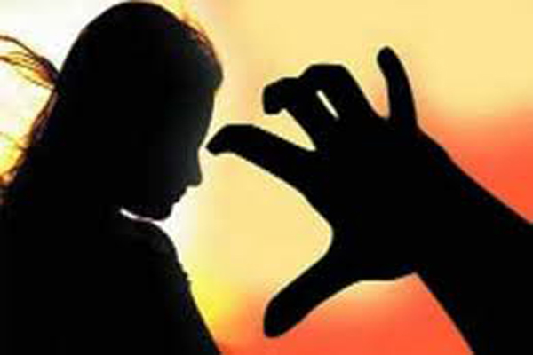 छात्रा ने दो नाबालिग छात्रों पर लगाए अश्लील हरकतों के आरोप… मामला दर्ज