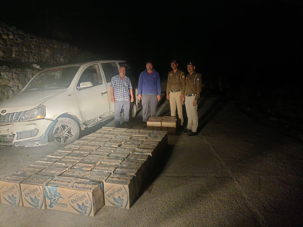 पुलिस ने किया अवैध शराब का जखीरा बरामद… हरियाणा शराब की हो रही थी तस्करी …. आरोपी फरार..