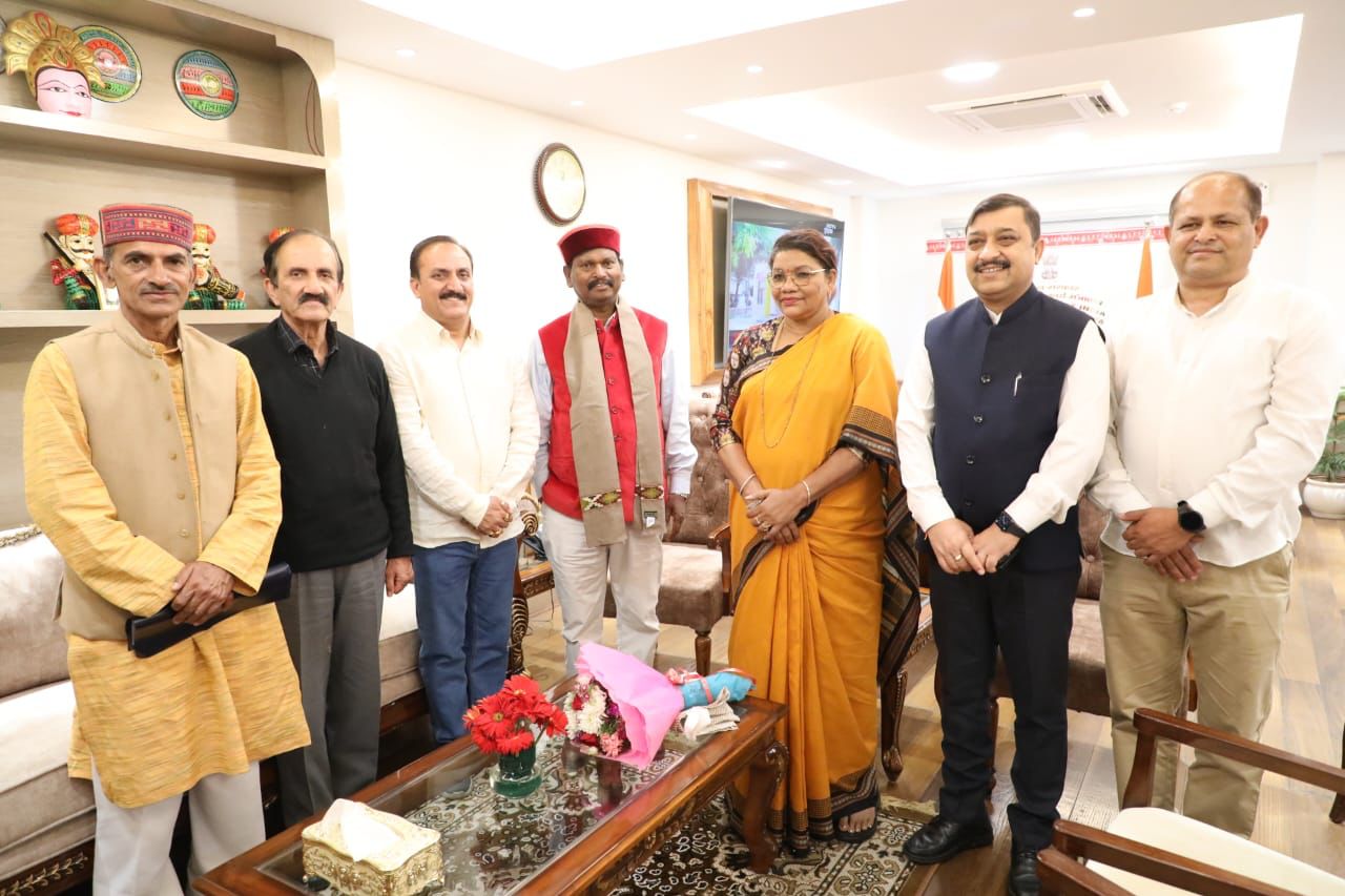 केंद्रीय मंत्री अर्जुन मुंडा से मिले हाटी समिति सदस्य व बलदेव तोमर….