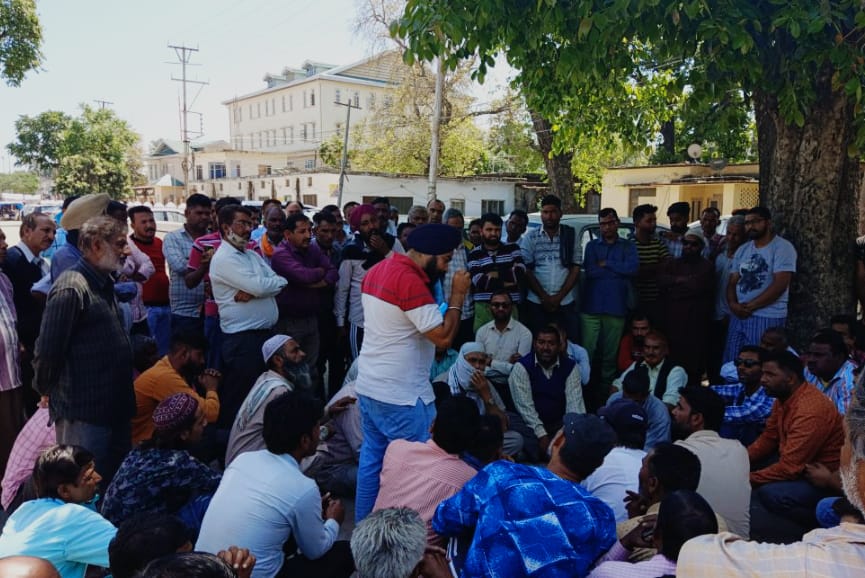 ई-रिक्शा चालकों ने की बदसलूकी तो करवाया जाएगा परमिट कैंसिल…