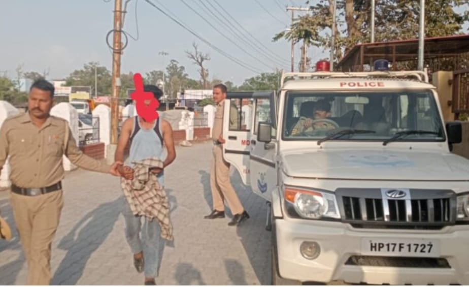 बाइक पर सवार दो युवाओं ने छीना छात्र से मोबाइल…फिर कैसे आए पुलिस के शिकंजे में आरोपी पढ़ें पूरी कहानी…