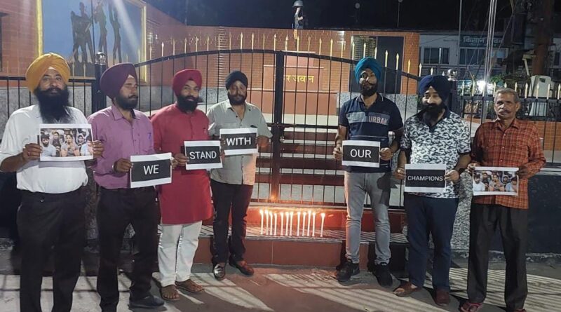 पांवटा साहिब पहुंची सांसद पर लगे यौन शोषण की आग…शहीद स्मारक पर कैंडल मार्च …