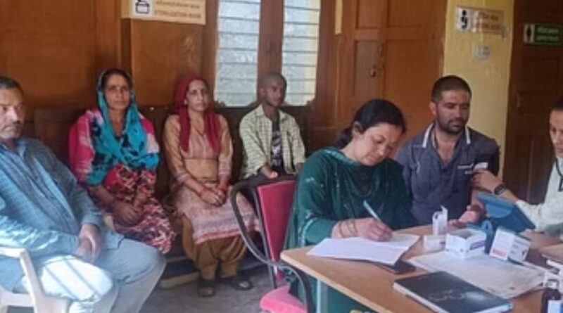 ददाहू कोटला मोलर में 15 लोगों का जांचा स्वास्थ्य… 