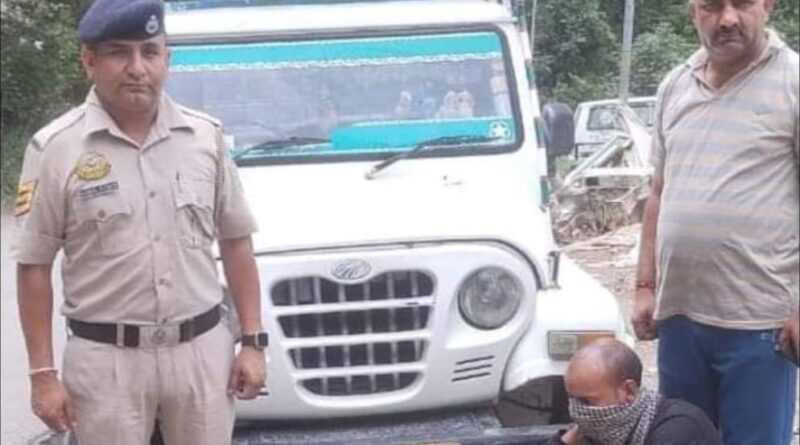 पिकअप चोरी कर ले जा रहे आरोपी को पुलिस ने किया गिरफ्तार….