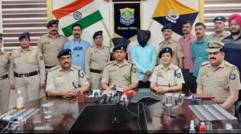 सांसद की पत्नी के गले से चेन उड़ानें वाले दम्पति गिरफ्तार … दिल्ली का गिरोह था सक्रिय