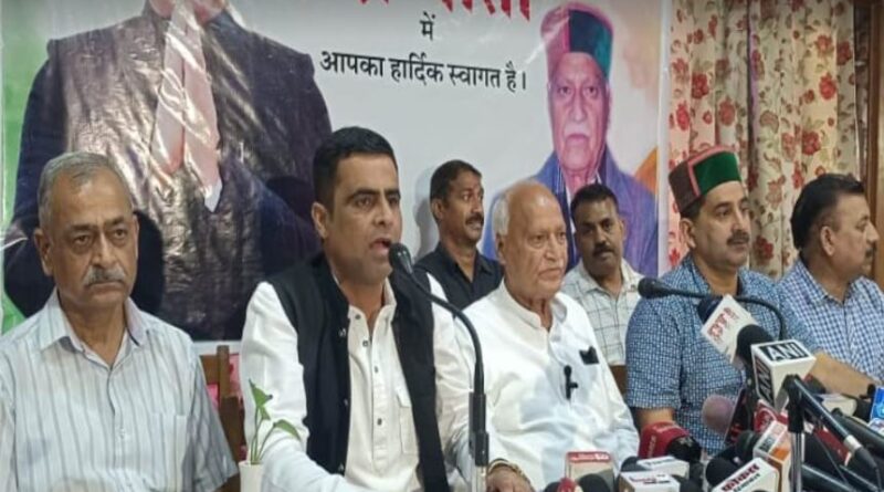 मंत्री बोले आखिर कैसे पास हो रही बहु मंजिला इमारतें… जांच कर अधिकारियों पर होगी….