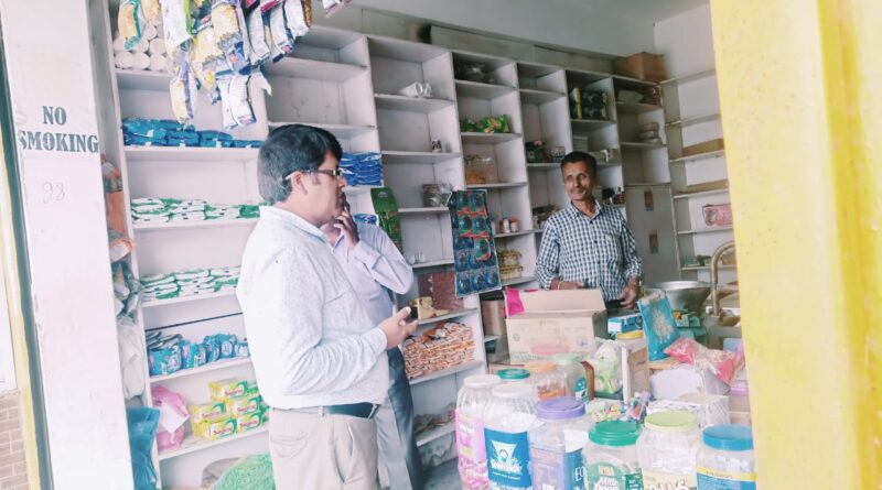 SDM ने किया बाज़ार का औचक निरीक्षण, लगाया 7400 का जुर्माना….