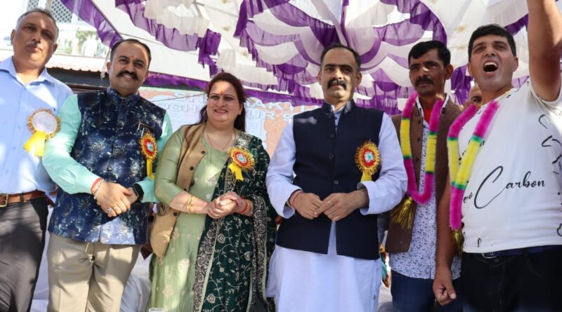 मेले और त्यौहार हमारी समृद्ध संस्कृति को जीवित रखने में अहम भूमिका निभाते हैं-अनिरूद्ध सिंह