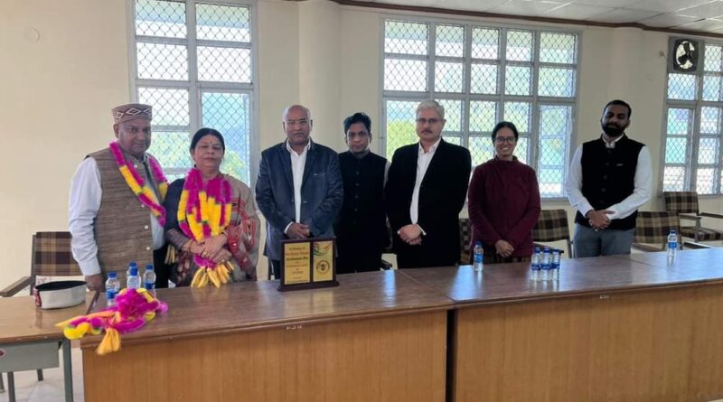 मीनाक्षी शर्मा जिला एवं सत्र न्यायालय में मुख्य प्रशासनिक अधिकारी के पद से हुई सेवानिवृत्त…