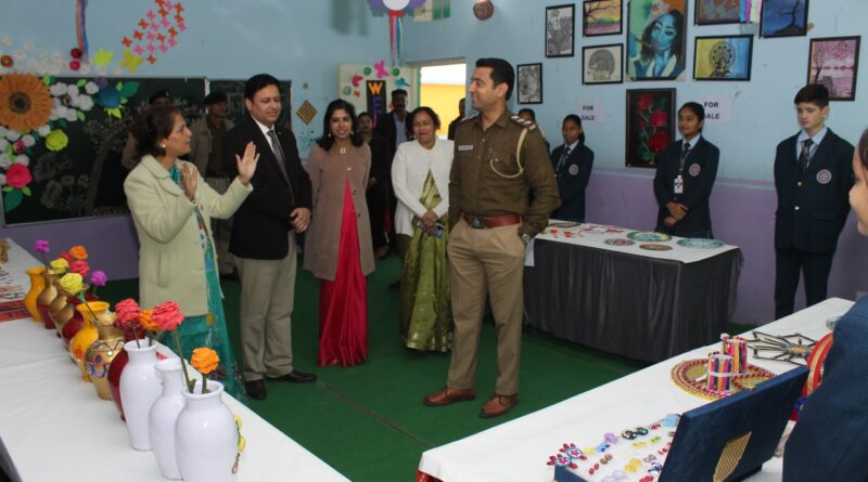 रोज ऑर्किड स्कूल में बच्चों ने दिखाया प्रतिभा का दम… एक से बढ़कर एक मॉडल देख सब हुए हैरान…