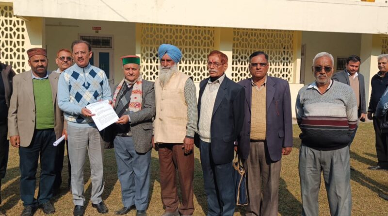 समस्याओं के समाधान हेतु पथ परिवहन पैंशनर्ज मिला हर्षवर्धन चौहान से…..