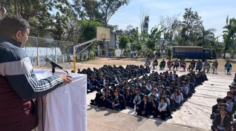 *पी.एम श्री स्कूल जवाहर नवोदय विद्यालय में आपदा प्रबंधन विषय पर आयोजित हुआ प्रशिक्षण कार्यक्रम