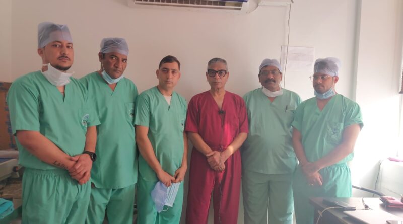 61 वर्षीय वीना की हुई दोनों घुटनों और दोनों कोहनियों की सफल सर्जरी