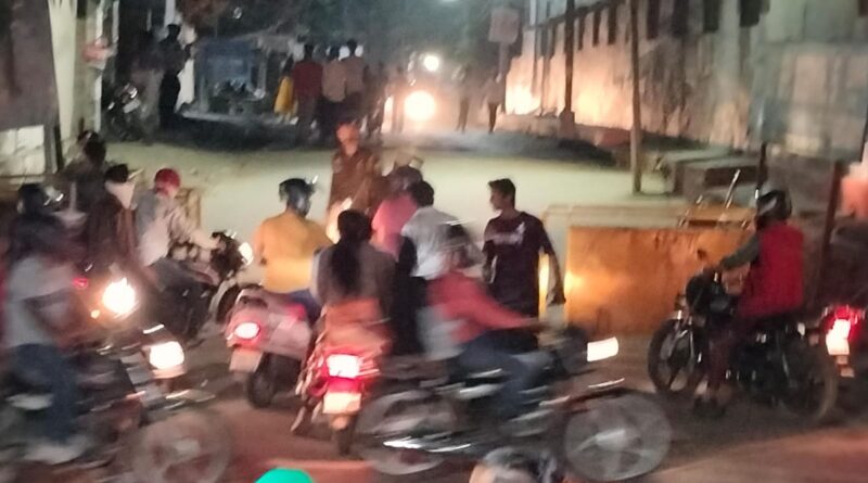 मेले में चारों ओर पुलिस की घेराबंदी से स्थानीय लोग परेशान… 
