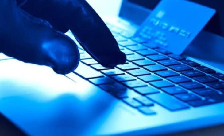 लोक मित्र केंद्र संचालक की सूझबूझ से बचे पूर्व अधिकारी के लाखों रुपए….CYBER CRIME 