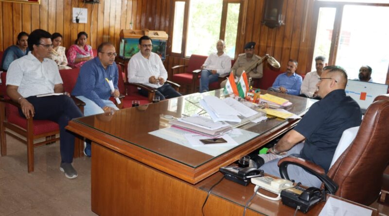 उपायुक्त सुमित खिमटा ने फायर सेफटी सम्बन्धी अंब्रेला कमेटी की बैठक की अध्यक्षता…