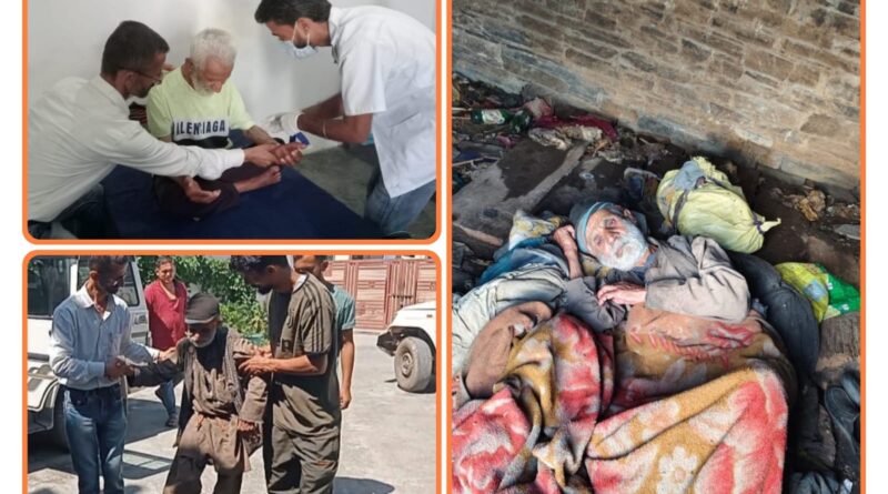 70 वर्षीय बुजुर्ग को नर्क से निकाल करवाया जा रहा इलाज… संजय के प्रयिसों की प्रसंशा कर रहे ग्रामीण 
