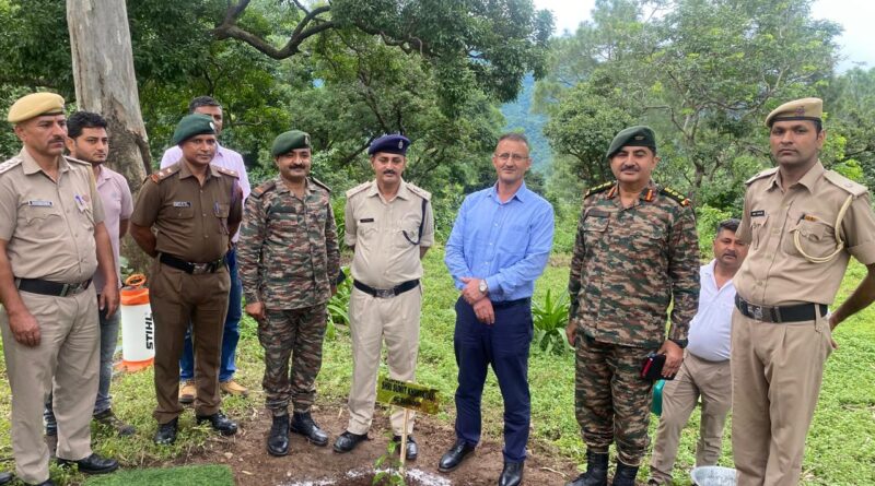 आर्मी क्षेत्र में आयोजित पौधारोपण कार्यक्रम…100 एनसीसी कैडेट्स ने लिया भाग…