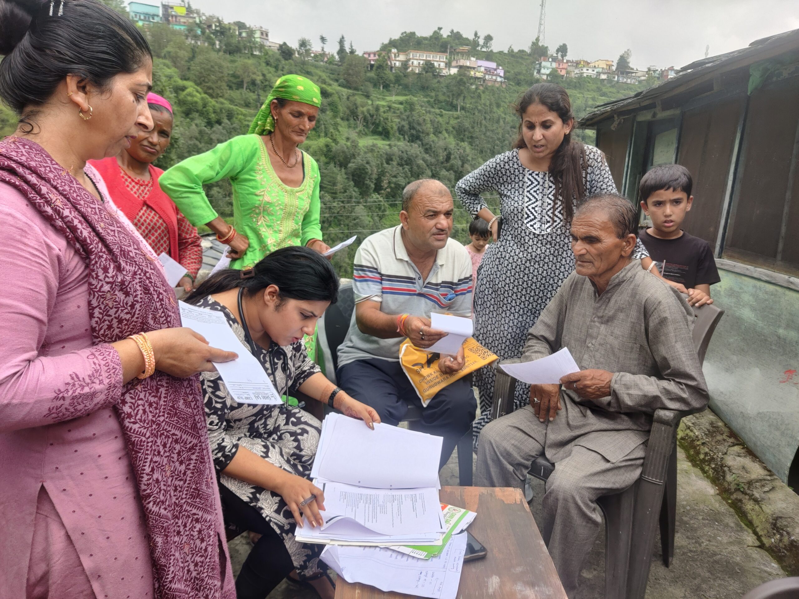 ग्राम पंचायत अंधेरी में 60 से अधिक लोगों की निशुल्क जांच..