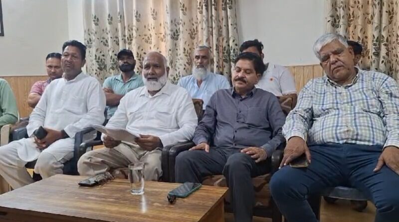 मुस्लिम समाज के लोगों ने दिया एसडीएम को ज्ञापन…बोले पांवटा साहिब का सोहार्द पुर्ण माहौल न करें खराब…