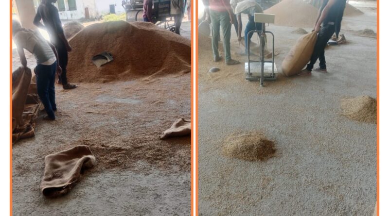 मंडी समिति पर फिर घटिया सामग्री इस्तेमाल के आरोप… किसानों को उठाना पड़ रहा नुकसान…..