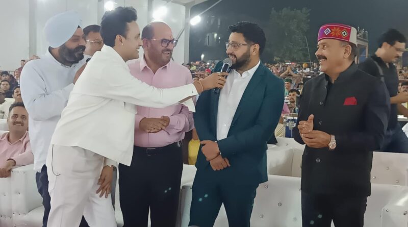 यमुना शरद महोत्सव…दूसरी संध्या रही कुमार साहिल और स्थानीय कलाकारों के नाम….