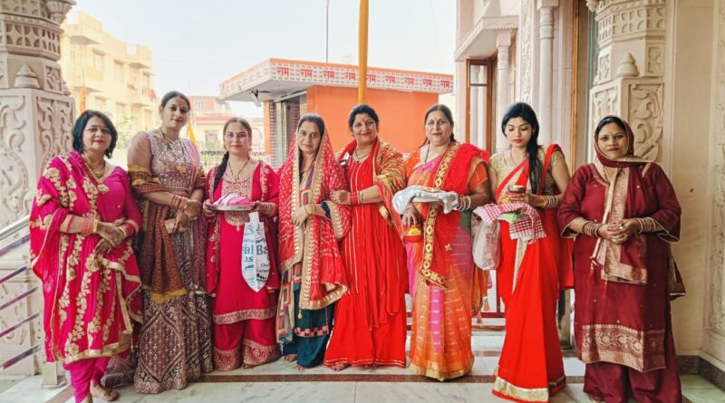 करवा चौथ…महिलाओं ने रखा पतियों की लंबी उम्र के लिए व्रत…