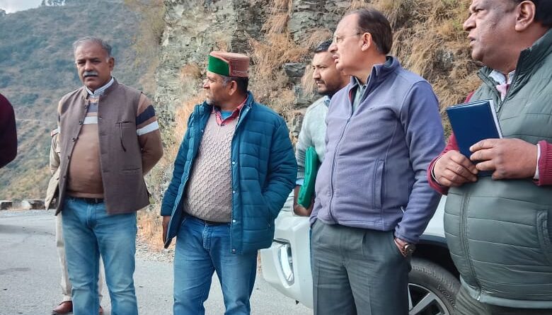उद्योग मंत्री ने शिलाई विधानसभा क्षेत्र के जाखना में सुनी जनसमस्याएं…