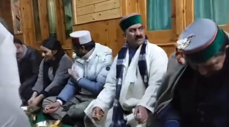 CM सुक्खू BJP के लगातार निशाने पर….समोसे के बाद जंगली मुर्गे पर बवाल….