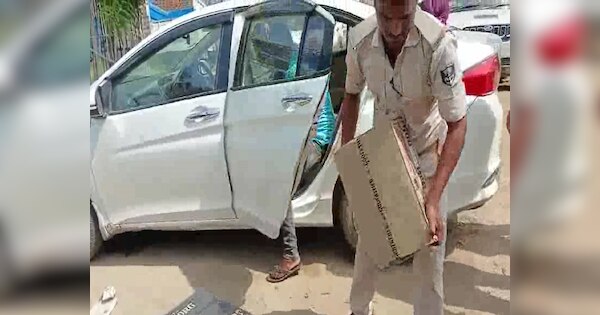 पुलिस ने ली तेज़ रफ़्तार गाड़ी की तलाशी, इस दौरान मिला कुछ ऐसा रह गए सब हैरान….