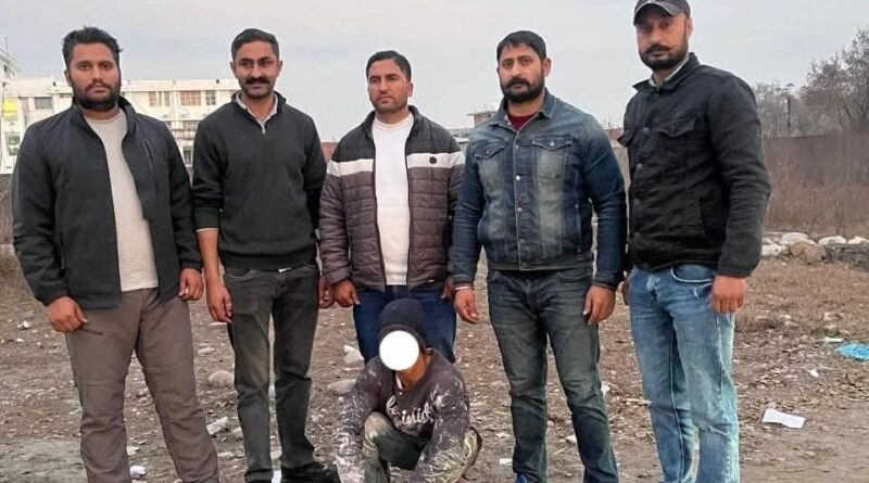 24 वर्षीय युवक से 12.5 ग्राम स्मैक बरामद पुलिस ने किया मामला दर्ज…पढ़े कहां से हो रही स्मैक तस्करी