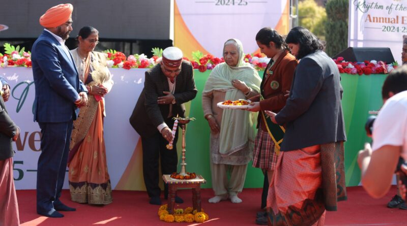 76वें गणतंत्र दिवस पर द स्कॉलर्स होम स्कूल के प्रांगण में भव्य आयोजन
