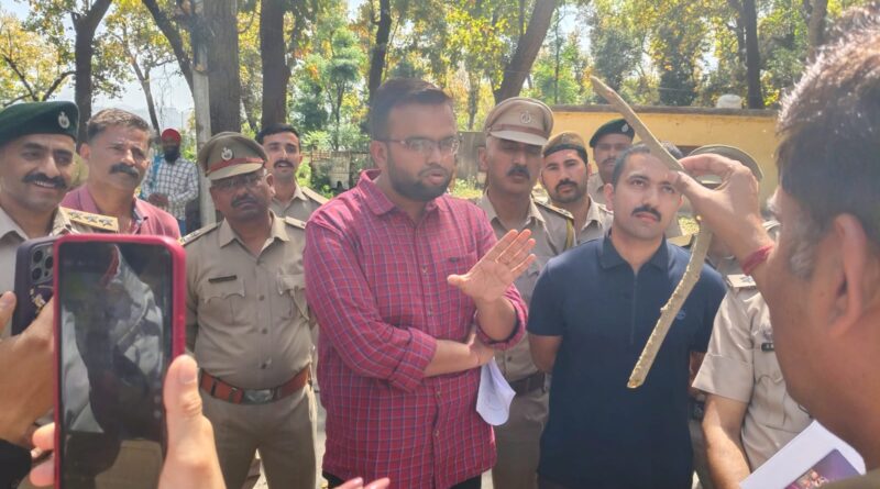 वन विभाग अधिकारी को तीन दिन का अल्टिमेटम…नहीं तो होगा घेराव…हिंदू संगठन