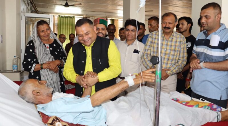 विधान सभा उपाध्यक्ष विनय कुमार ने किया रक्तदान शिविर का शुभारंभ