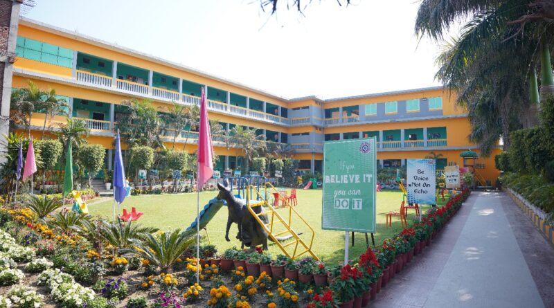 100% परिणाम हासिल…द रोज़ ऑर्किड स्कूल ने फिर लहराया परचम…
