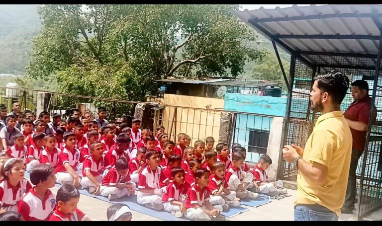 DAVN. स्कूल में विश्व तम्बाकू दिवस पर बच्चों के साथ विशेष विचार विमर्श…