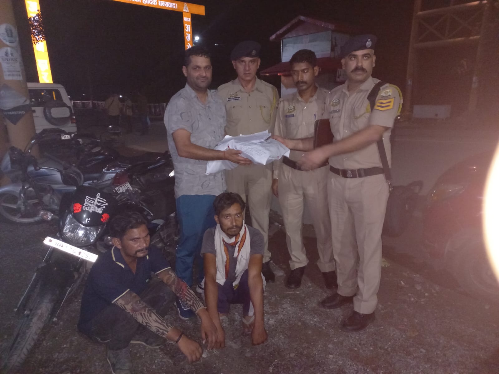 2 हजार 982 नशीले कैप्सूल और गोलियां बरामद… पुलिस को मिली बड़ी कामयाबी…