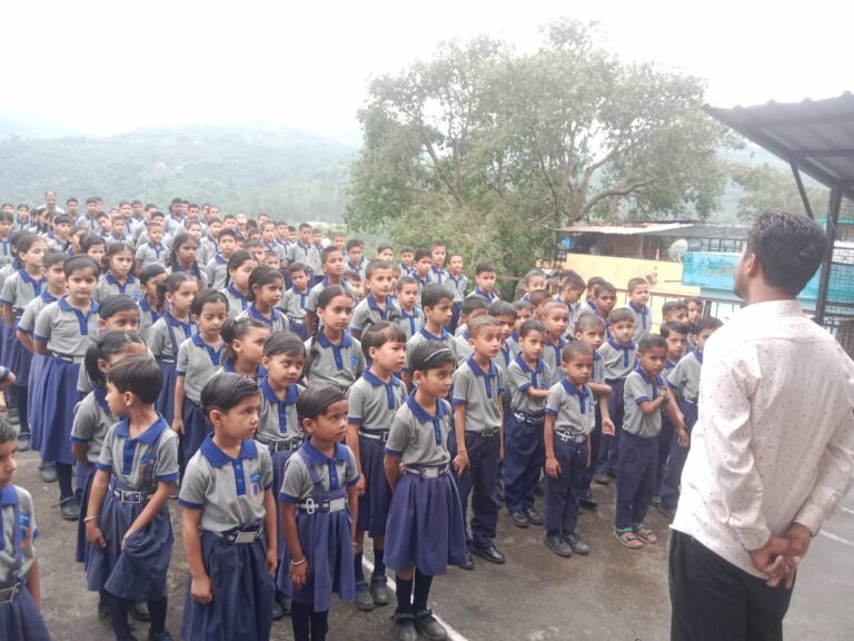 डी0ए0वीएन0 स्कूल में आयोजित हुआ नशा मुक्त विधिक जागरूकता अभियान…